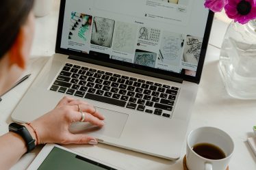 Cómo crear un diseño de póster en Illustrator